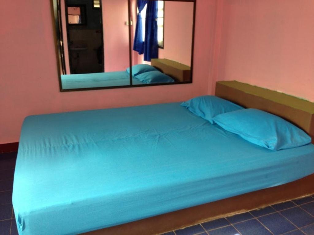 Nora Guesthouse チュンポーン 部屋 写真
